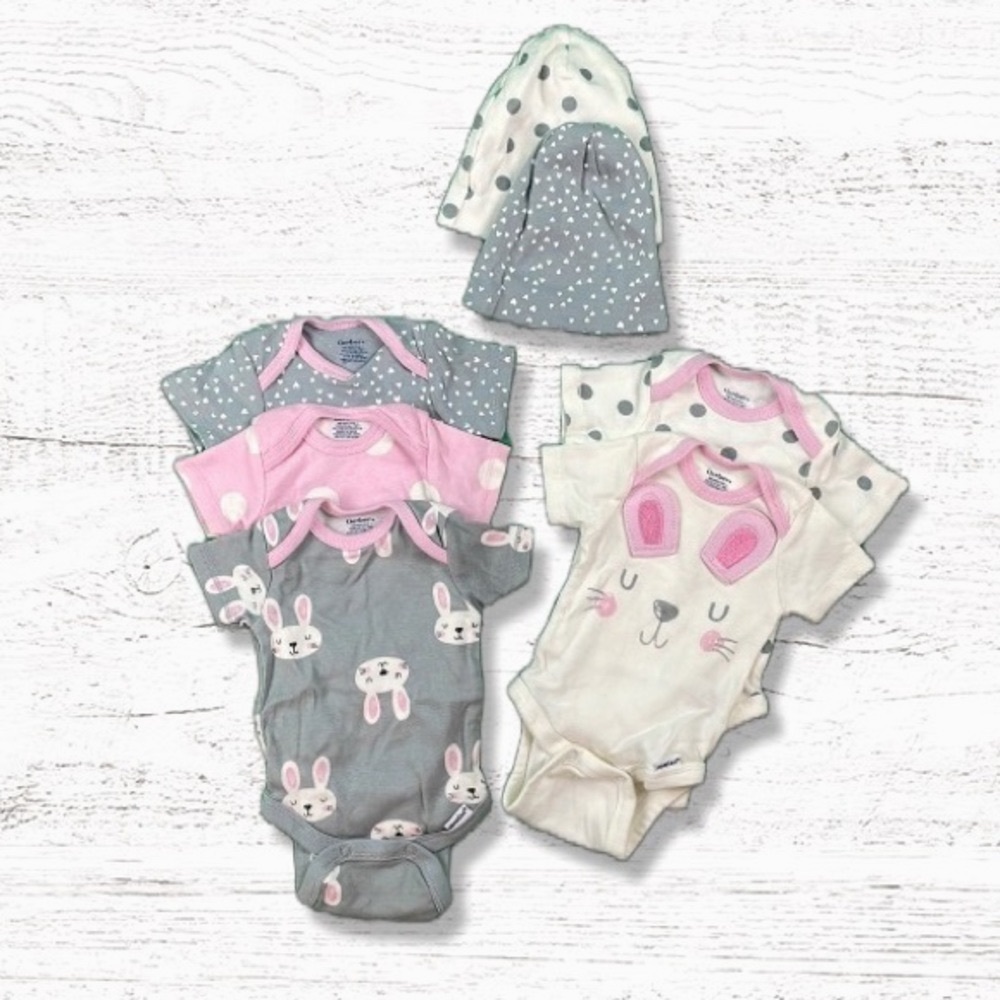 NWOT Set of Gerberer’s Onsie’s With Matching Hat’s Size:Newborn